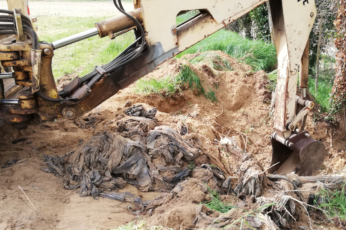 A.D.I.VALOR partenaire de la dépollution des berges du Calavon dans le Parc Naturel Régional du Lubéron