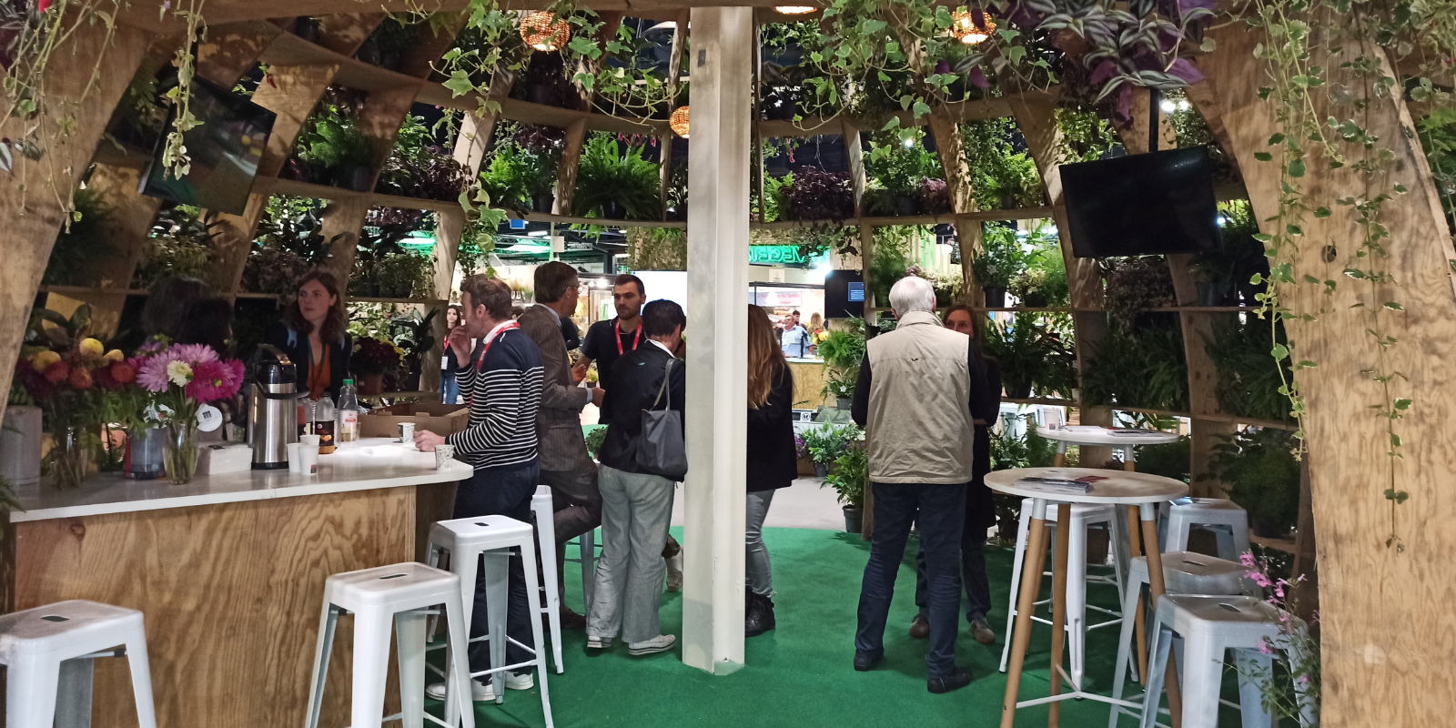 A.D.I.VALOR accompagne VADEHO et VALHOR dans le déploiement de la nouvelle filière de collecte des pots horticoles usagés en polypropylène