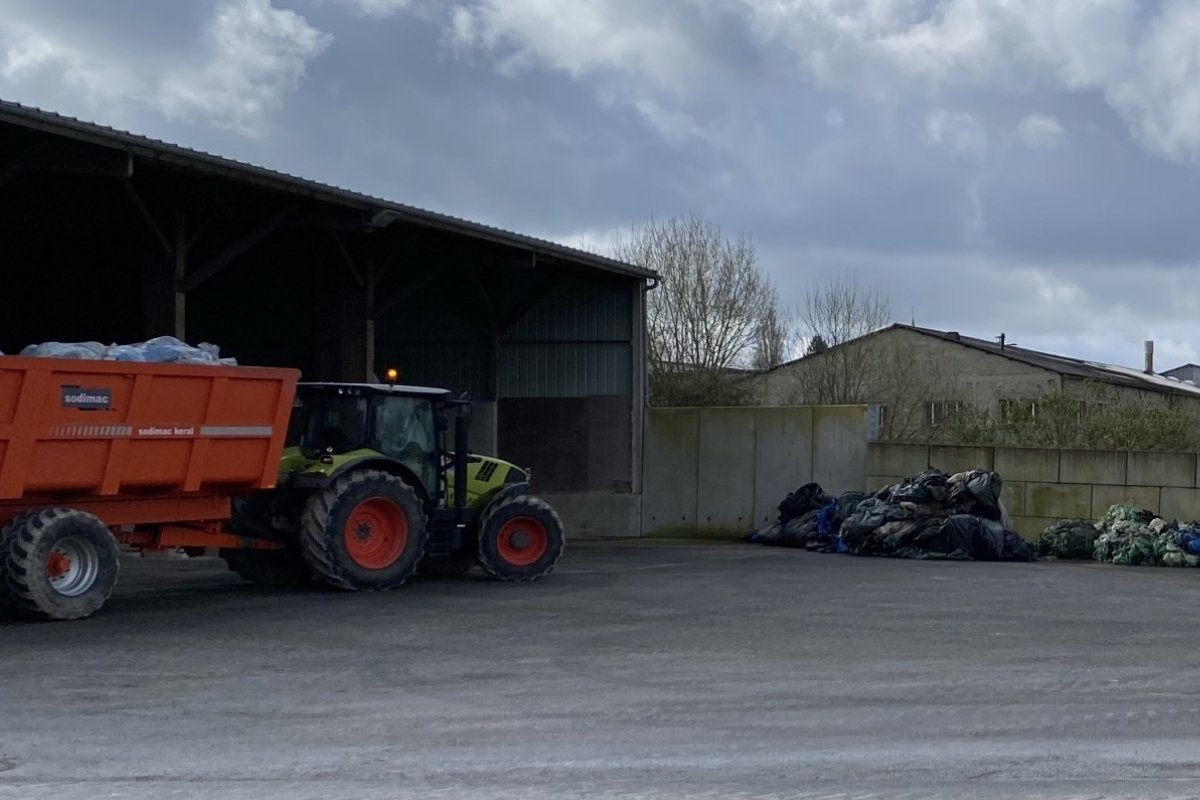 Plus de 1 000 tonnes de plastiques agricoles collectées dans l’Orne !