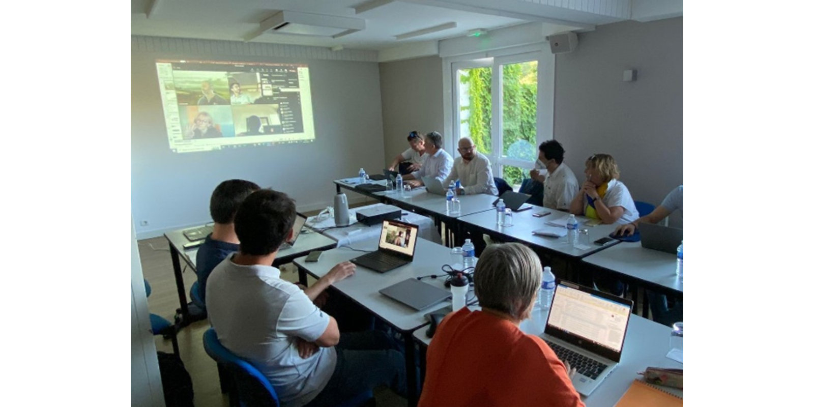 Les 23 collaborateurs d’A.D.I.VALOR réunis lors d’une réunion nationale